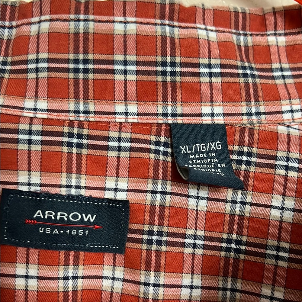 Men’s Arrow Classic Red and White Plaid Long Sleeve Shirt